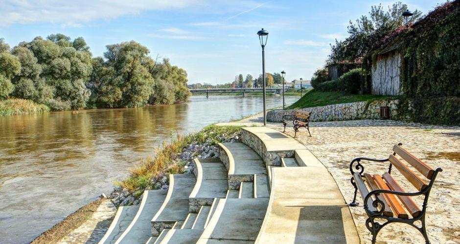 Schloss Mursko Sredisce Bagian luar foto
